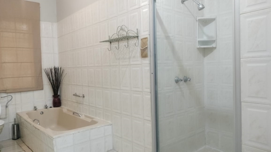 12 Bedroom Property for Sale in Universitas Free State